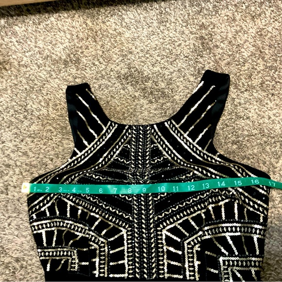 Gianni Bini embroidered & beaded maxi dress. Size 2 - Picture 6 of 7